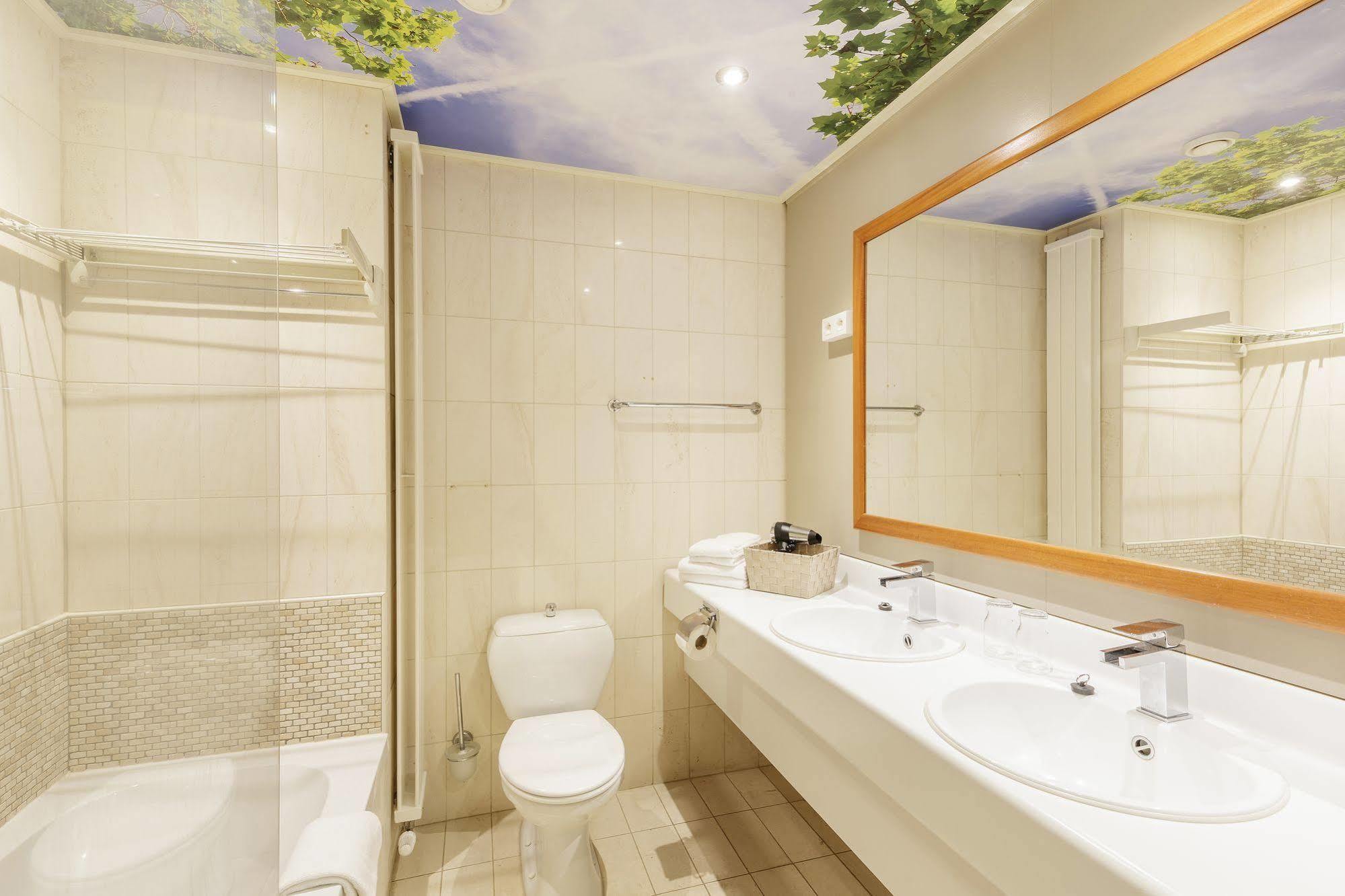 Hotel De Vossemeren By Center Parcs Lommel